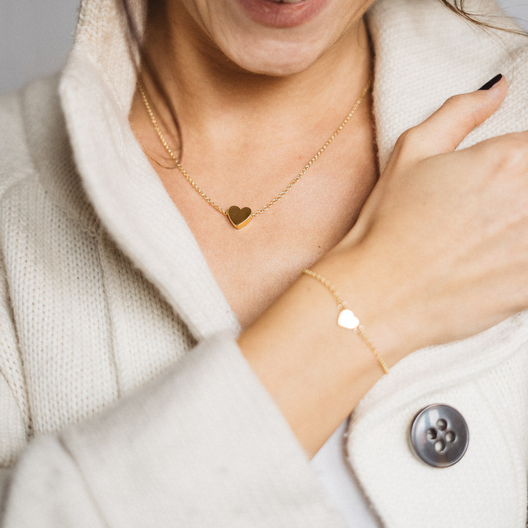 herz kette gold, gold kette für damen, herz anhänger mit gravur fussabdruck, kette für mama zur geburt, freundschaftskette mit gravur, halskette für partner mit herz anhänger