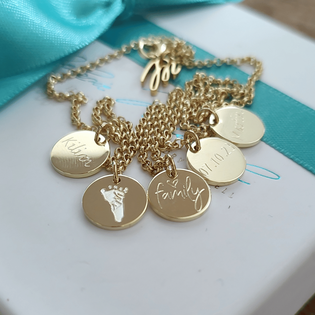 Familienkette Gold mit Gravur Baby Fussabdruck, halskette zur geburt für mama mit fussabdruck baby, schmuck für mütter mit namen intialen