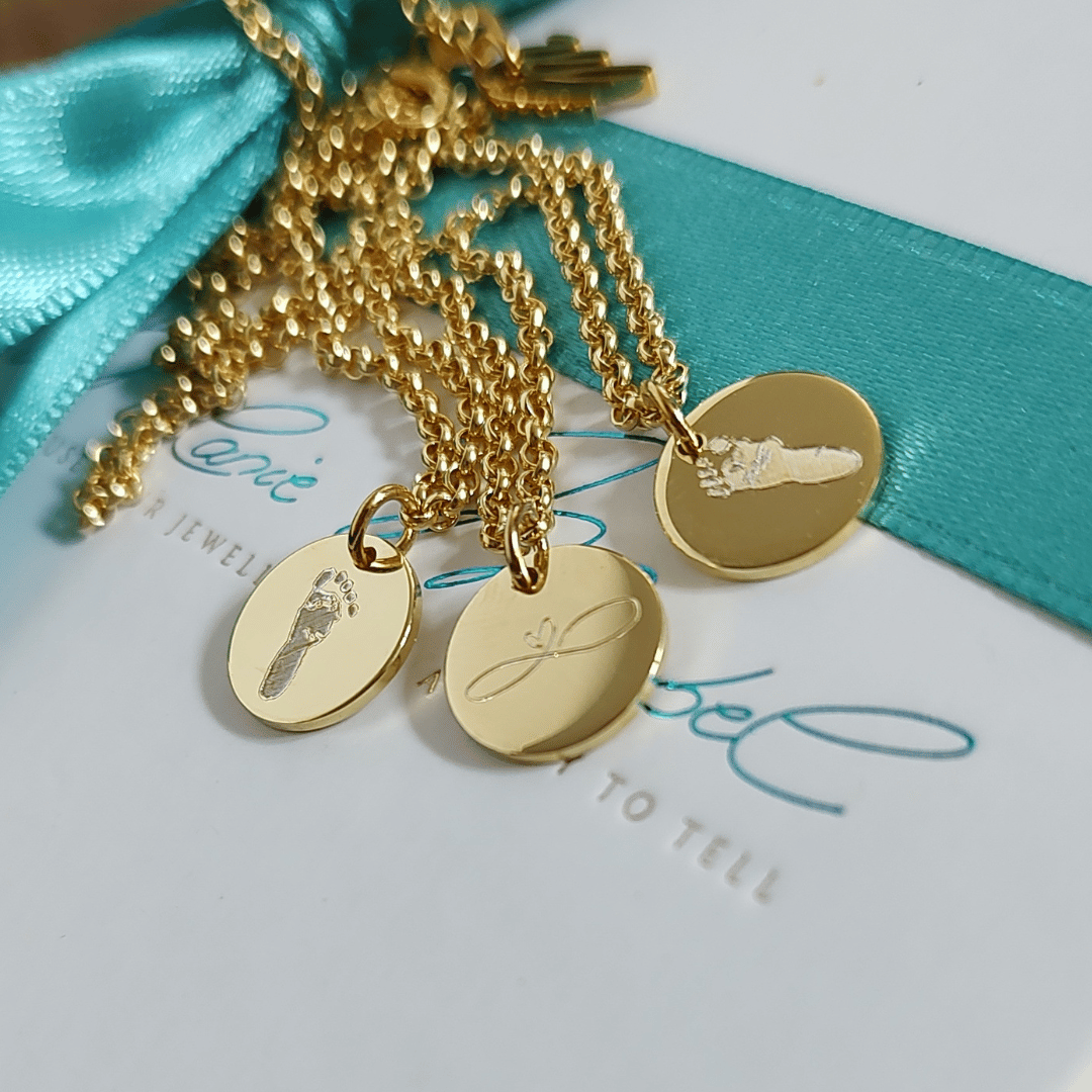 Familienkette Gold mit Gravur, personalisierte Familienkette 3 Anhänger, goldkette mit baby fussabdrücken Familienkette 3 Plättchen Anhänger, Plättchen Kette Gold mit Gravur kindernamen