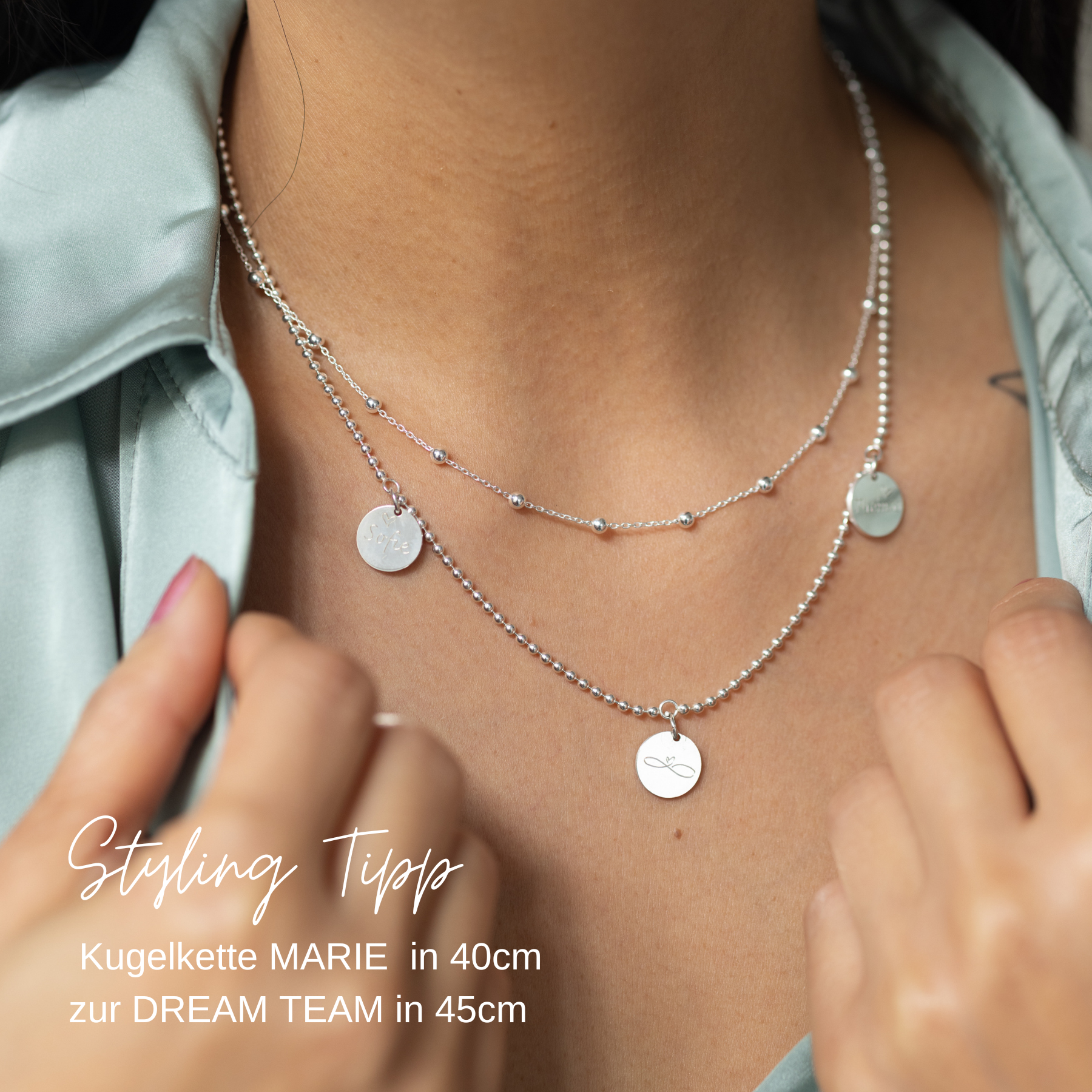 familienkette silber, namenskette für mamas mit 3 kinder, halskette personaliisert mit 3 plättchen graviert mit buchstaben und namen der kinder
