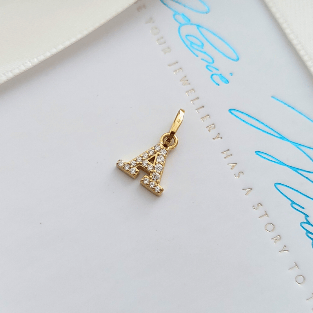 EDITH Echtgold Buchstabe mit Zirkonia | 333 Gold