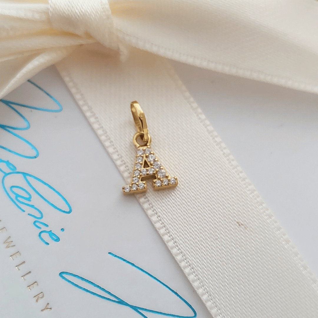Buchstabe A in Gold für Halskette, buchstaben Anhänger echtgold, gold buchstabe mit Diamanten, gold buchstabe Anhägner mit zirkonia
