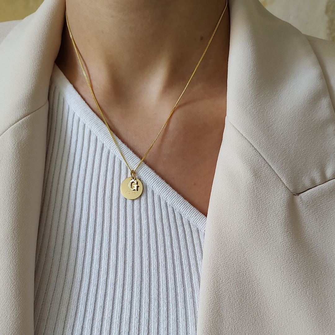 Halskette Damen mit Gravur Echt Gold, Gold Kette Damen 333 Gold, Echt Gold Kette mit Gravur, Gold Kette mit Gravur Pättchen, Buchstaben Kette Echt Gold, Halskette mit Buchstabe 333 Gelbgold