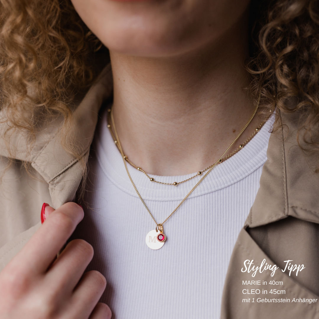 Goldkette mit Buchstaben, Buchstaben Kette Gold, Echt Gold Kette für Damen, zarte Kette mit Gold Plättchen, Plättchen Kette Echt Gold mit Gravur