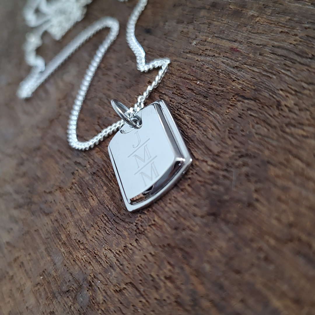 Damen Kette mit Dog Tag Anhänger, Kette Geburtsblume, Tag Kette mit Gravur, Namenskette Gold mit Gravur, Kette mit rechteckigen Anhänger, Geburtsstein Kette, Kette mit Geburtsstein Anhänger