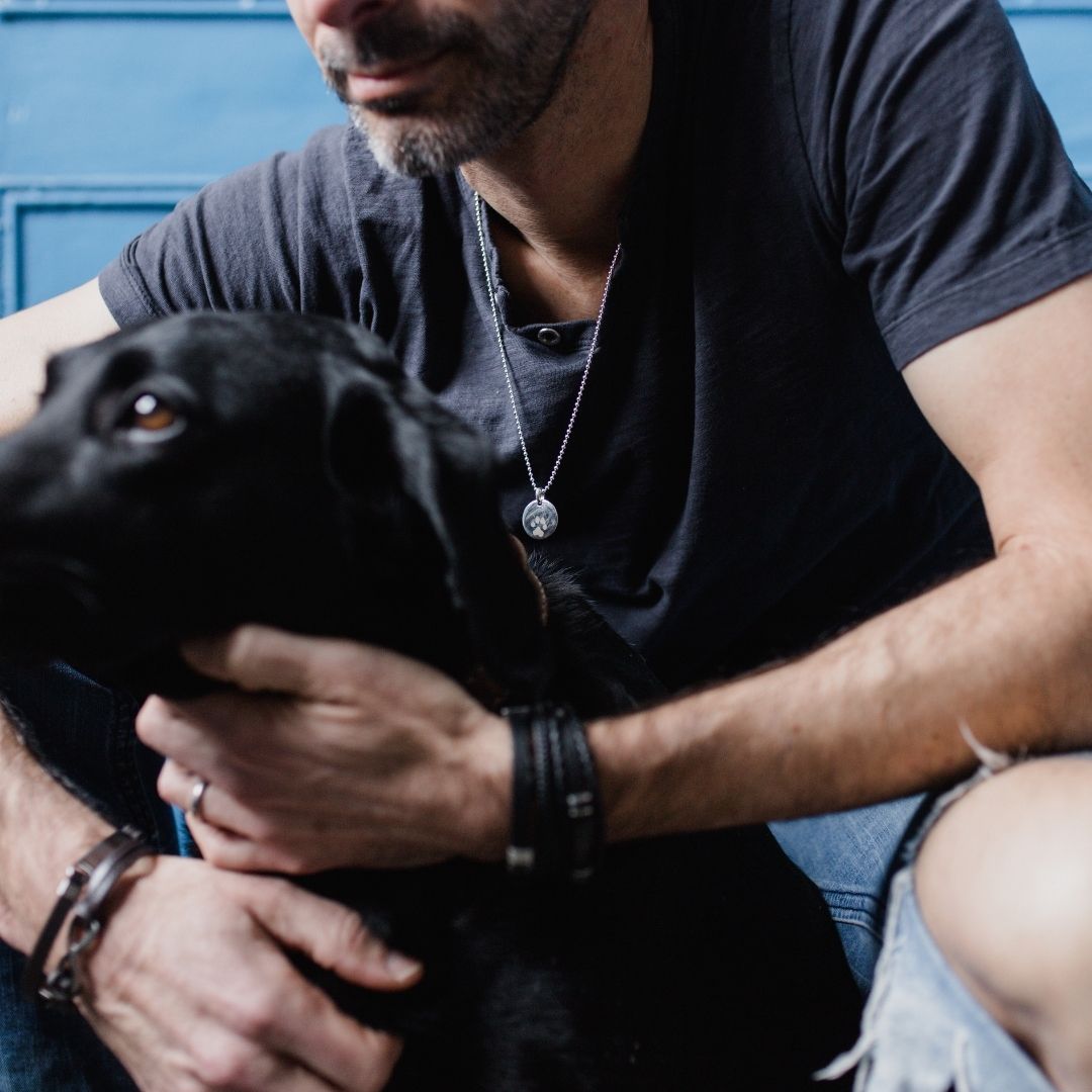 SUGABABE Herren Kette mit runden Gravur Anhänger