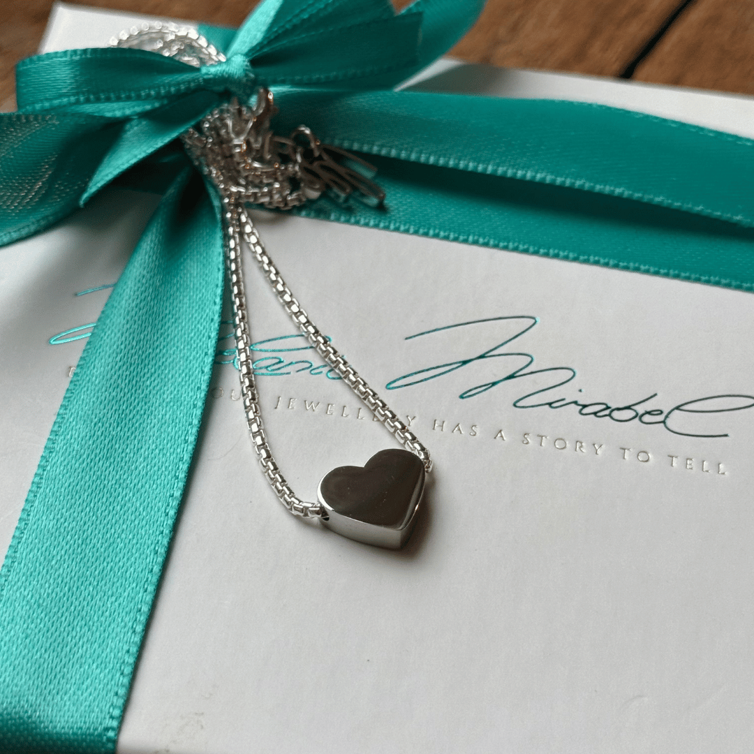 Mini Herz kette, halskette für freundin, schmuck für partnerin, kette beste freundin, freundschaftskette mit gravur