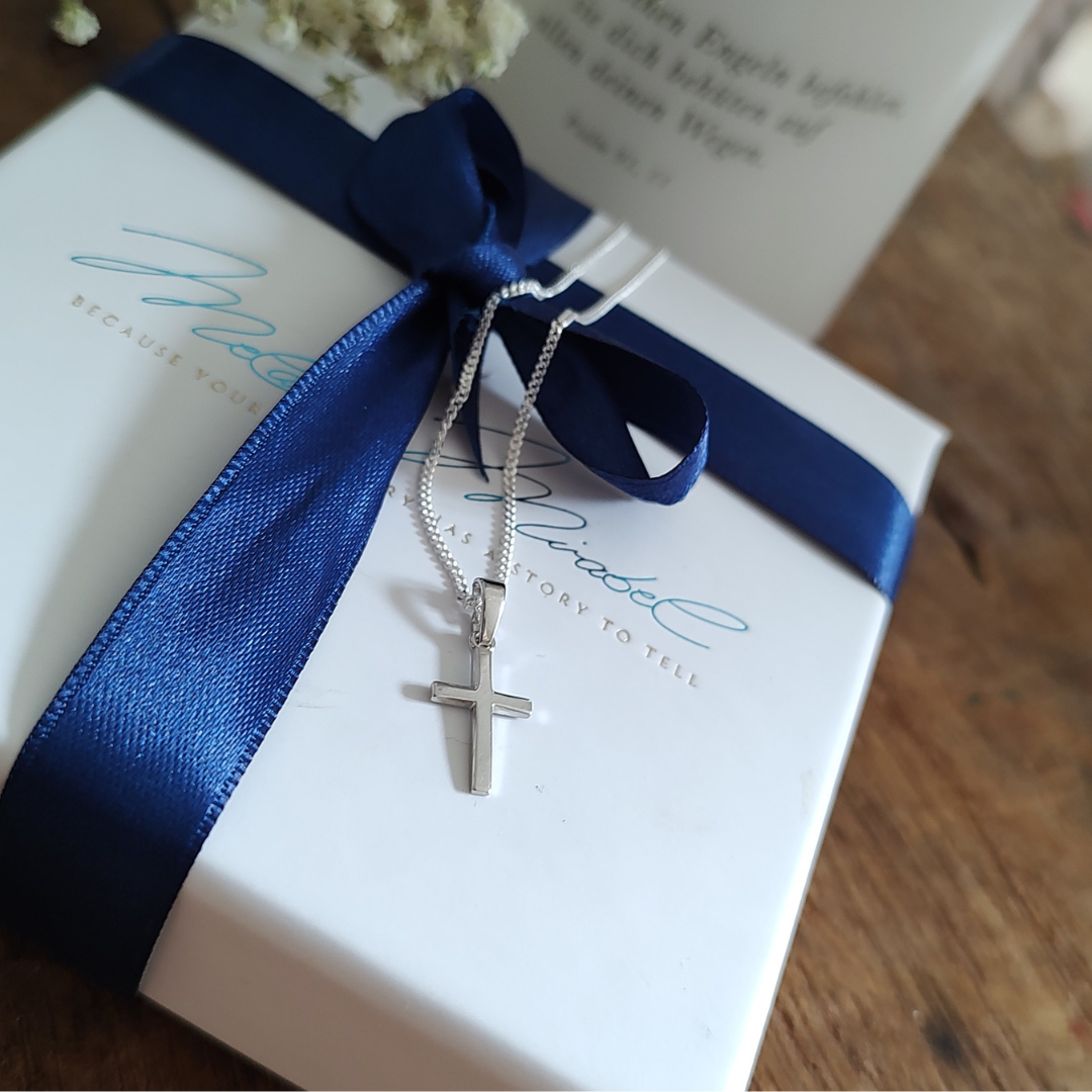kreuz kette taufe, kette mit kreuz junge, kette taufe junge, geschenk taufe junge, kreuz kette junge, kette mit kleinen kreuz, geschenk zur taufe