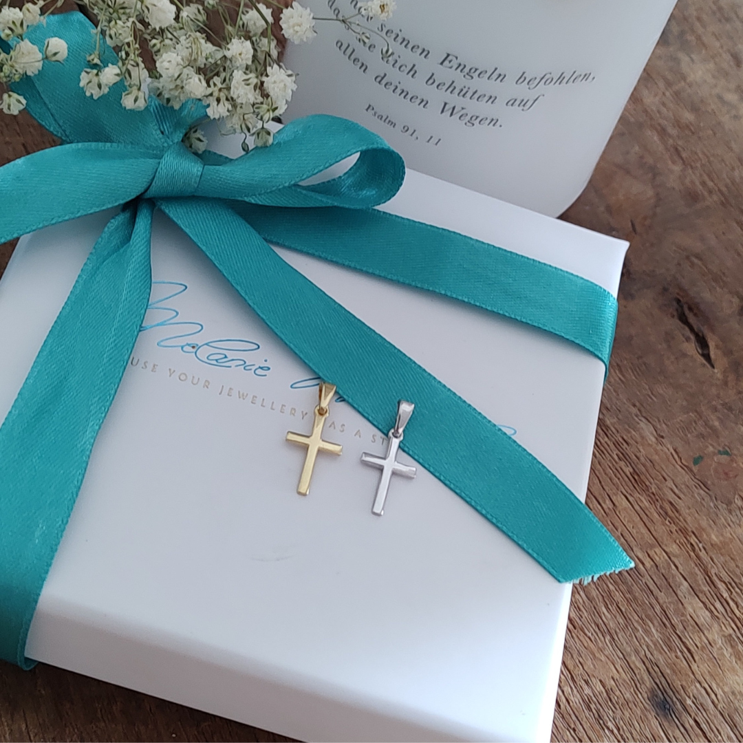 Kreuz Anhänger Gold, kreuz anhänger kinder, kreuz schmuck taufe, kreuzschmuck kinder, kreuz anhänger 925 silber, kreuz anhänger damen, kreuz anhänger klein, tauf gechenk für junge, taufschmuck junge, tauf anhänger mädchen und junge
