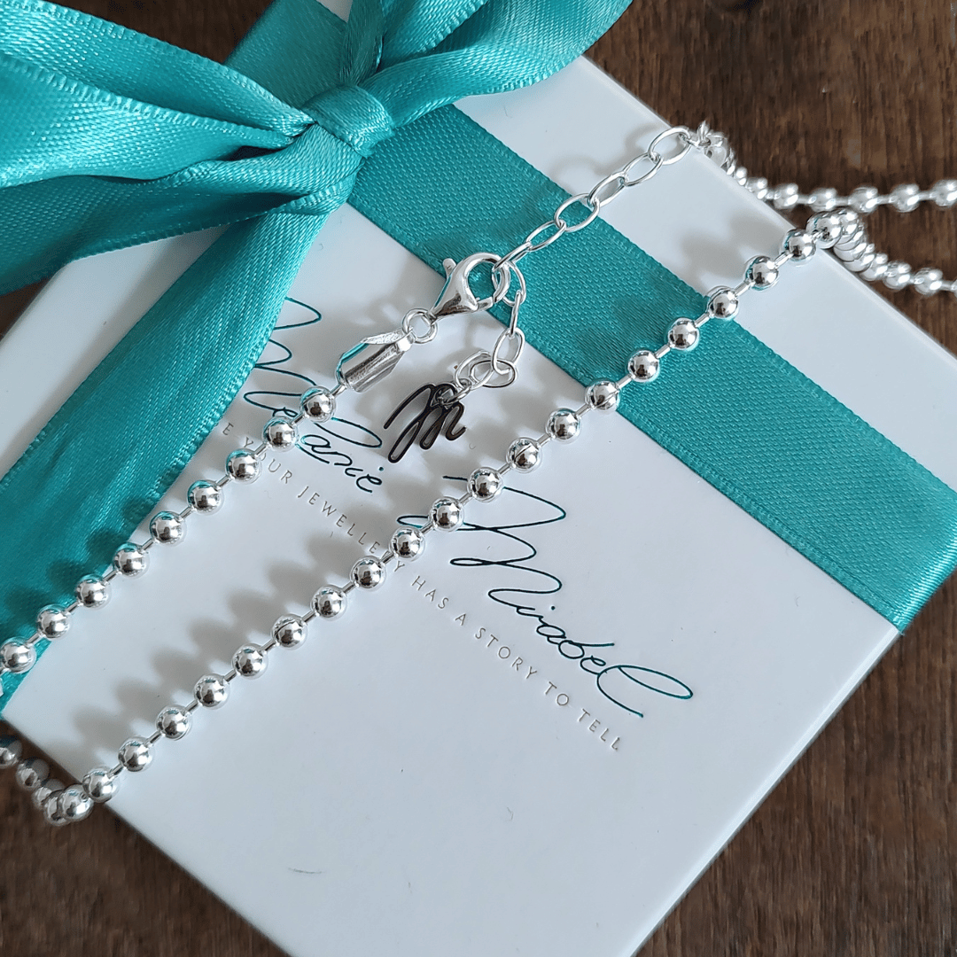 perlenkette silber, kugelkette mit 4mm perlen, kette mit kugeln, dicke layering kette, modische kette zum layern, trend schmuck, stylisches ketten layering