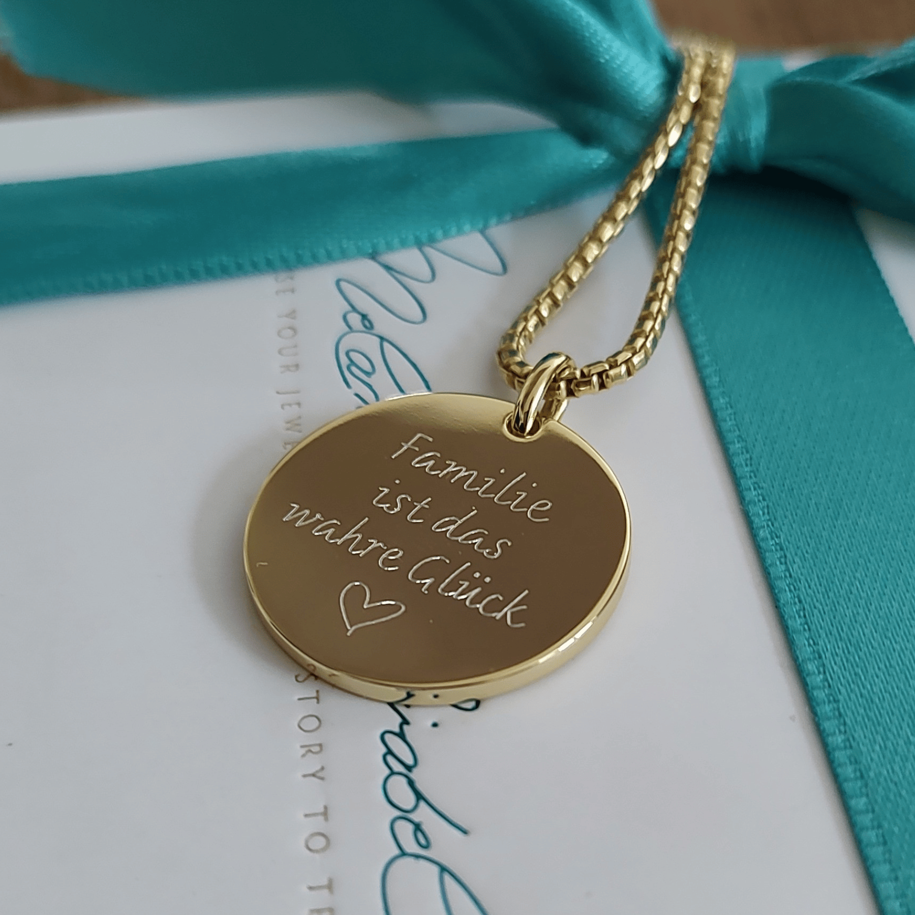 Gold Kette mit Gravur Plättchen, Plättchen Kette grosser Anhänger, Gold Kette mit Gravur Plakette, Familie ist das wahre Glück