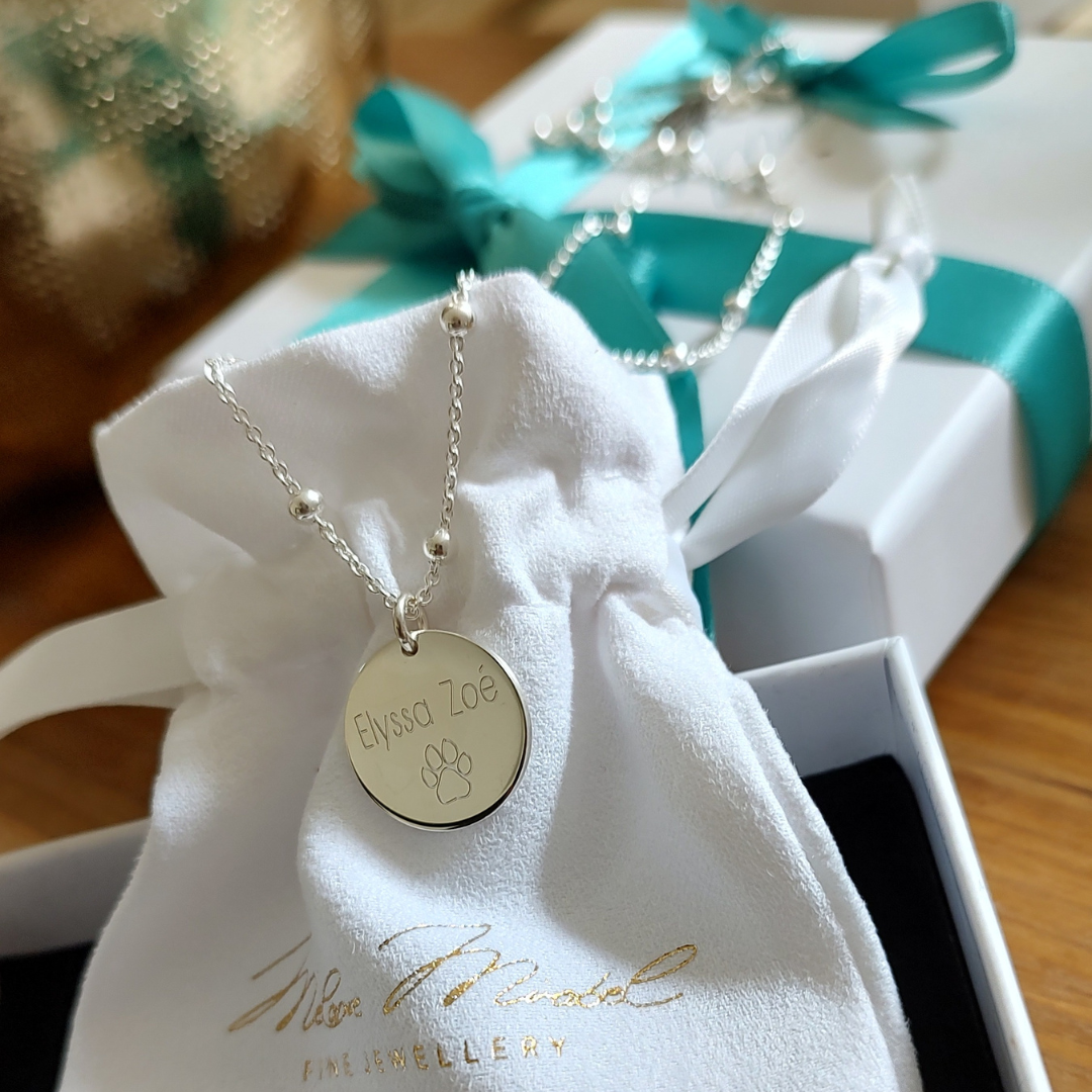 personalisierte Kette mit Pfoten Abbdruck, Kette personalisiert, Namenskette Silber mit Gravur, Kette zur Geburt mit Gravur, Plättchen Kette Silber, Kette mit Design nach eigenen Vorstellungen, Kette mit Gravur eigenes Design, Halskette mit Gravur nach meinen Wünschen