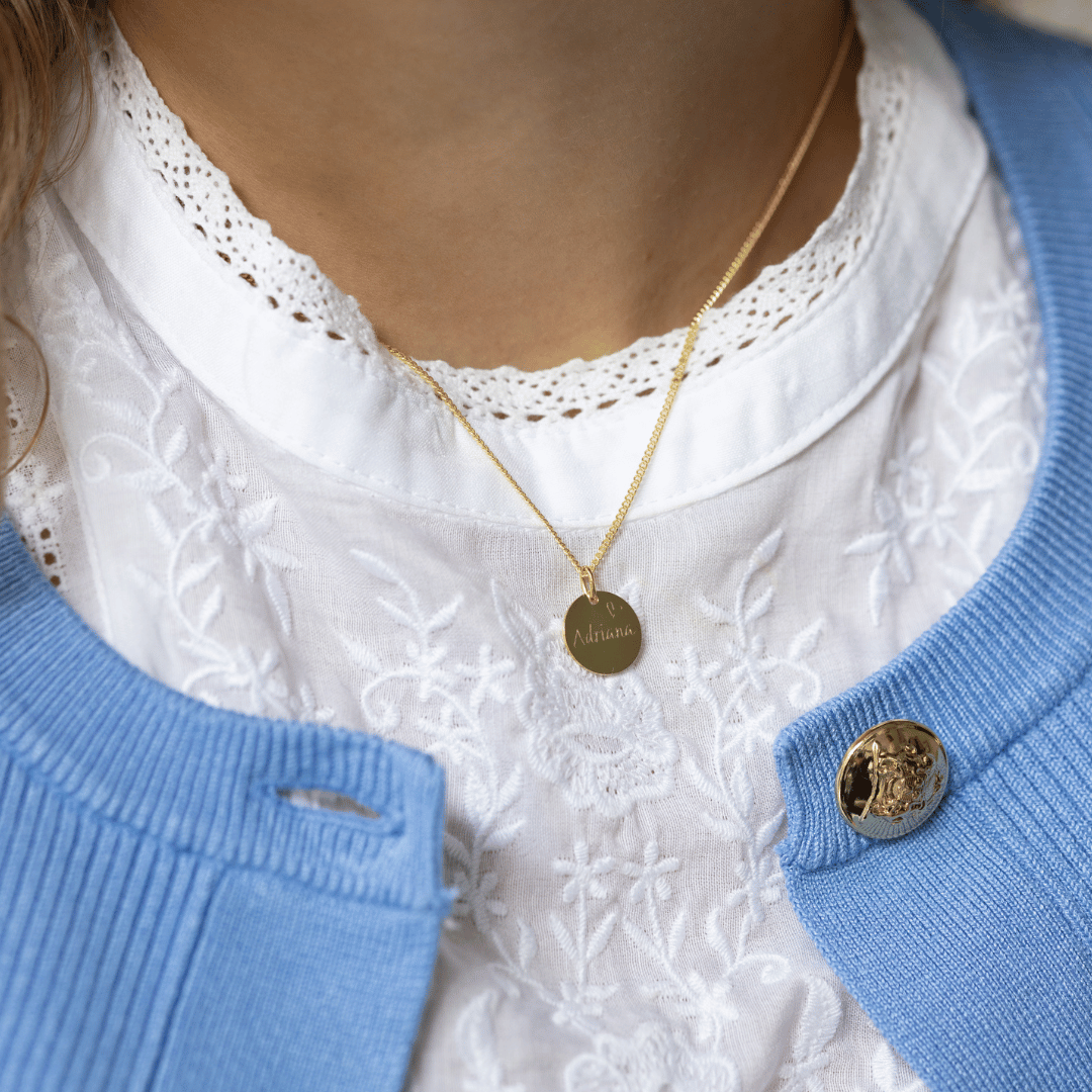 taufkette für mädchen gold, geschenk ideen zur taufe für mädchen, namenskette gold für mädchen mit gravur, geschenk für mädchen, schmuck für mädchen