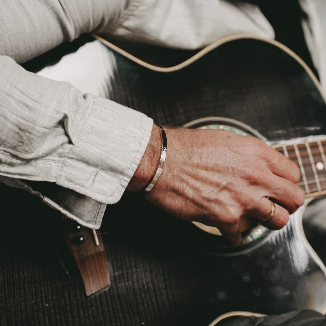 personalisierte Armreif für Männer mit Gravur