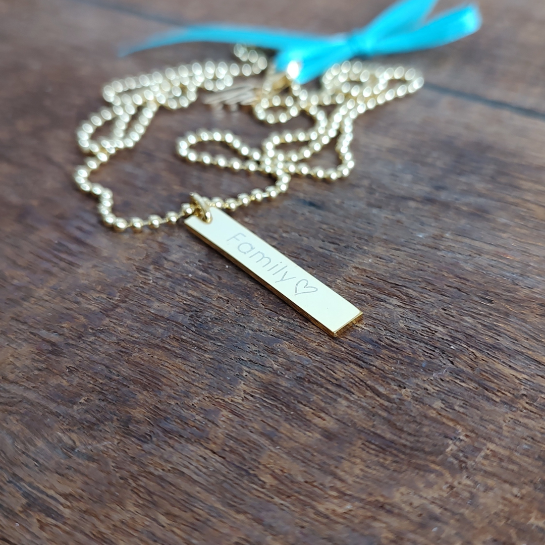 Gravur Kette mit Barren Gold, Barren Kette mit Gravur für Damen, Namenskette mit zarten Gravur Barren