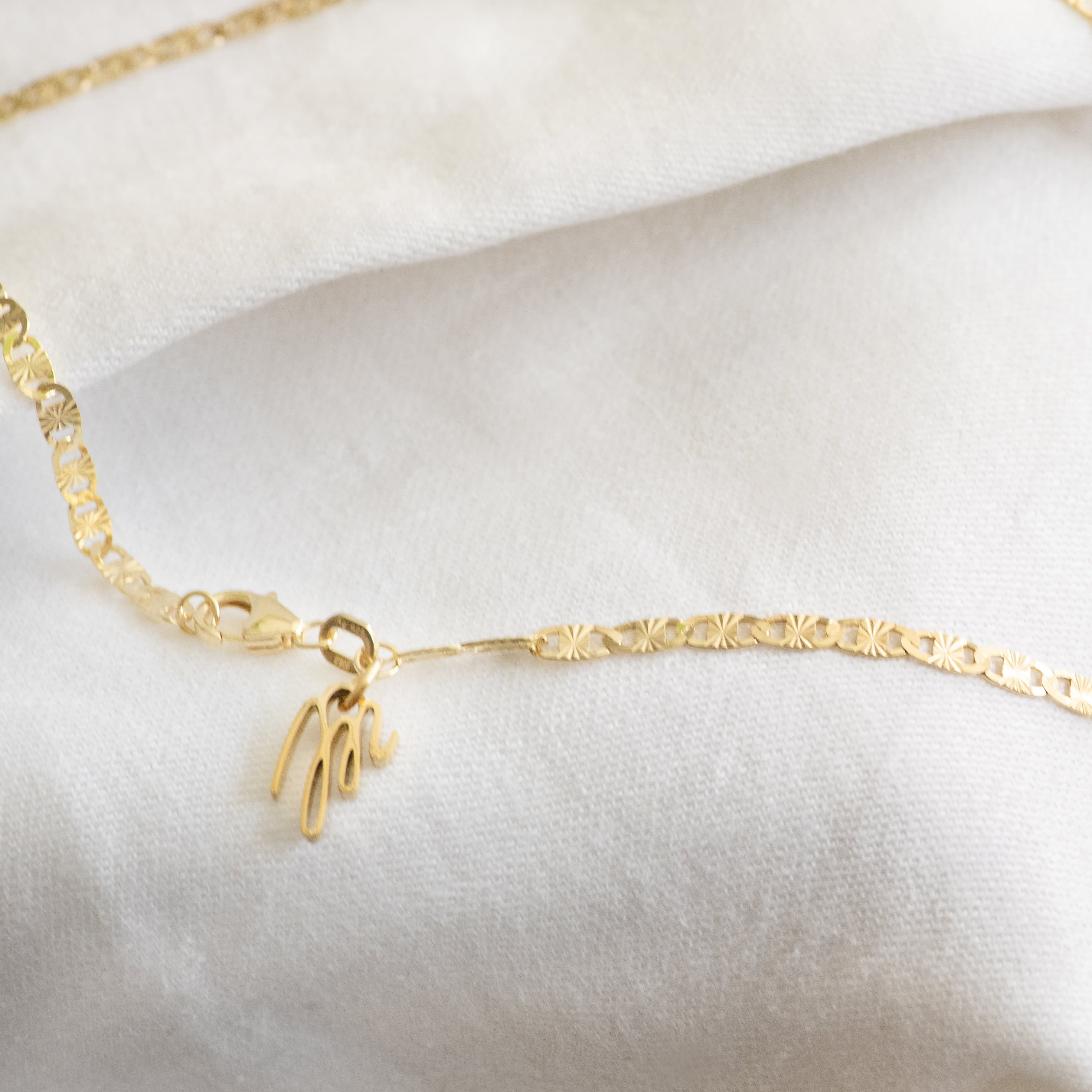 Layering Kette Gold perfekt für eine mehrreihigen Ketten Style