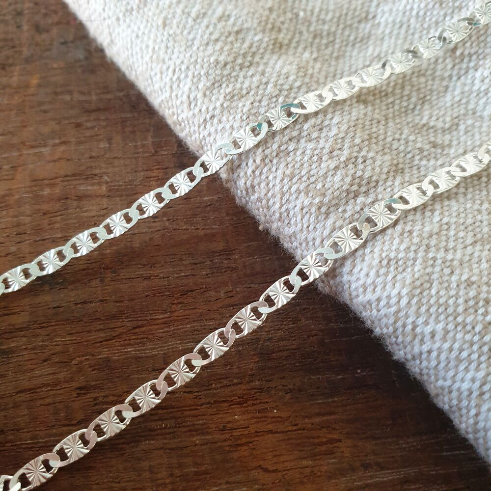 BE SHINY Elegante, schimmernde Layering Kette