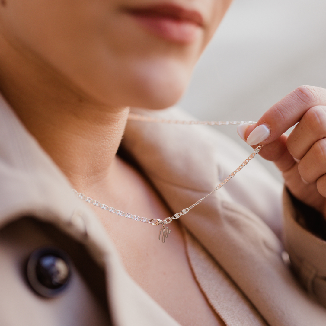 BE SHINY Elegante, schimmernde Layering Kette