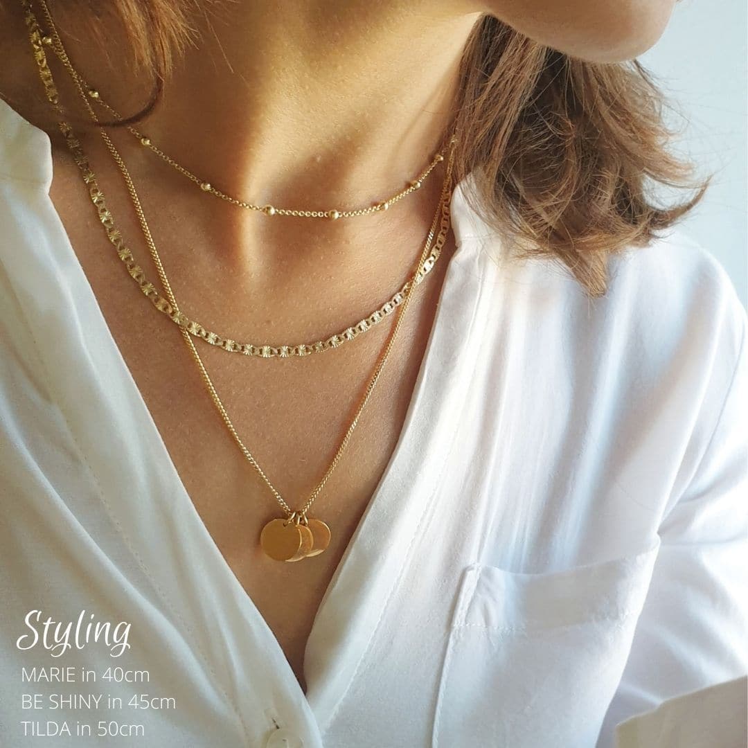 Mehrreihige Kette in Gold, zarter und minimalistischer Schmuck