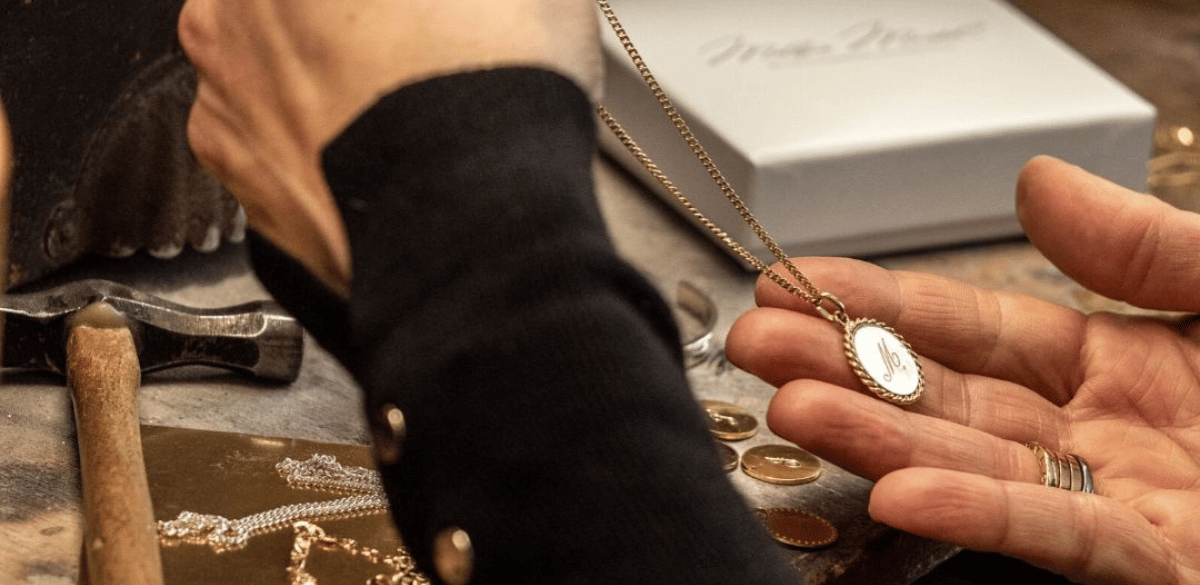 Wir stehen für nachhaltiger Goldschmuck mit 100 % recyceltes Gold & Silber aus Deutschland