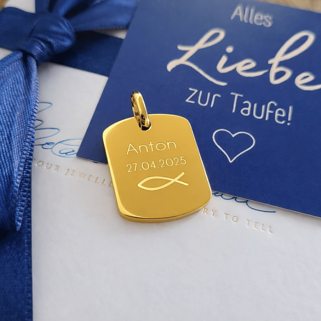 anhänger rechteckig für männer mit persönlicher gravur aus massiven echtgold 14 Karat gold wahlweise in weissgold oder gelbgold, in unserer goldschmiede in berlin individuell nach kundenwunsch gefertigt, anhänger massiv rechteckig geformt, edel und maskulin