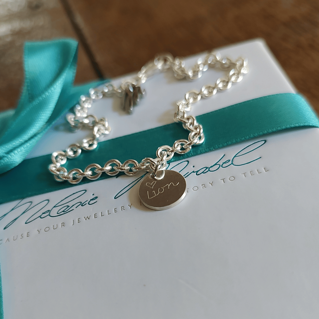 Plättchen Armband mit gravur, initialen armband mit namen kinder, armband für mama zur geburt, schmuck für mütter mit namen kinder