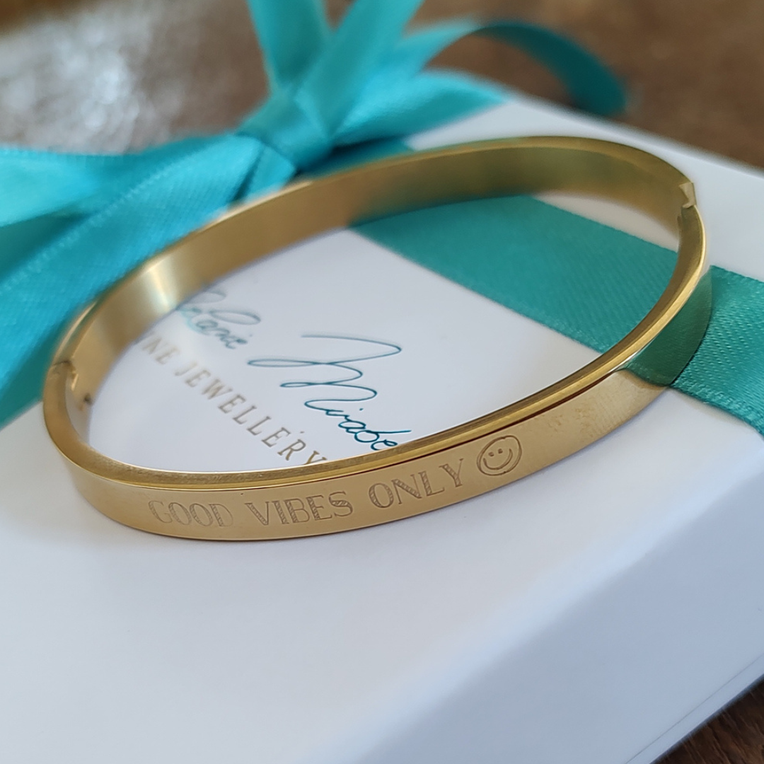 Armreif Gold und Silber für Damen, Beste Freundinnen, Mutter Tochter Armbänder, Freundschaftsarmbänder mit Gravur, Namensarmbänder mit persönlicher Gravur, Armreif Edelstahl als geschenk für beste freundin mit freundschaftsspruch, Armreif männer, armreif herren mit gravur, 