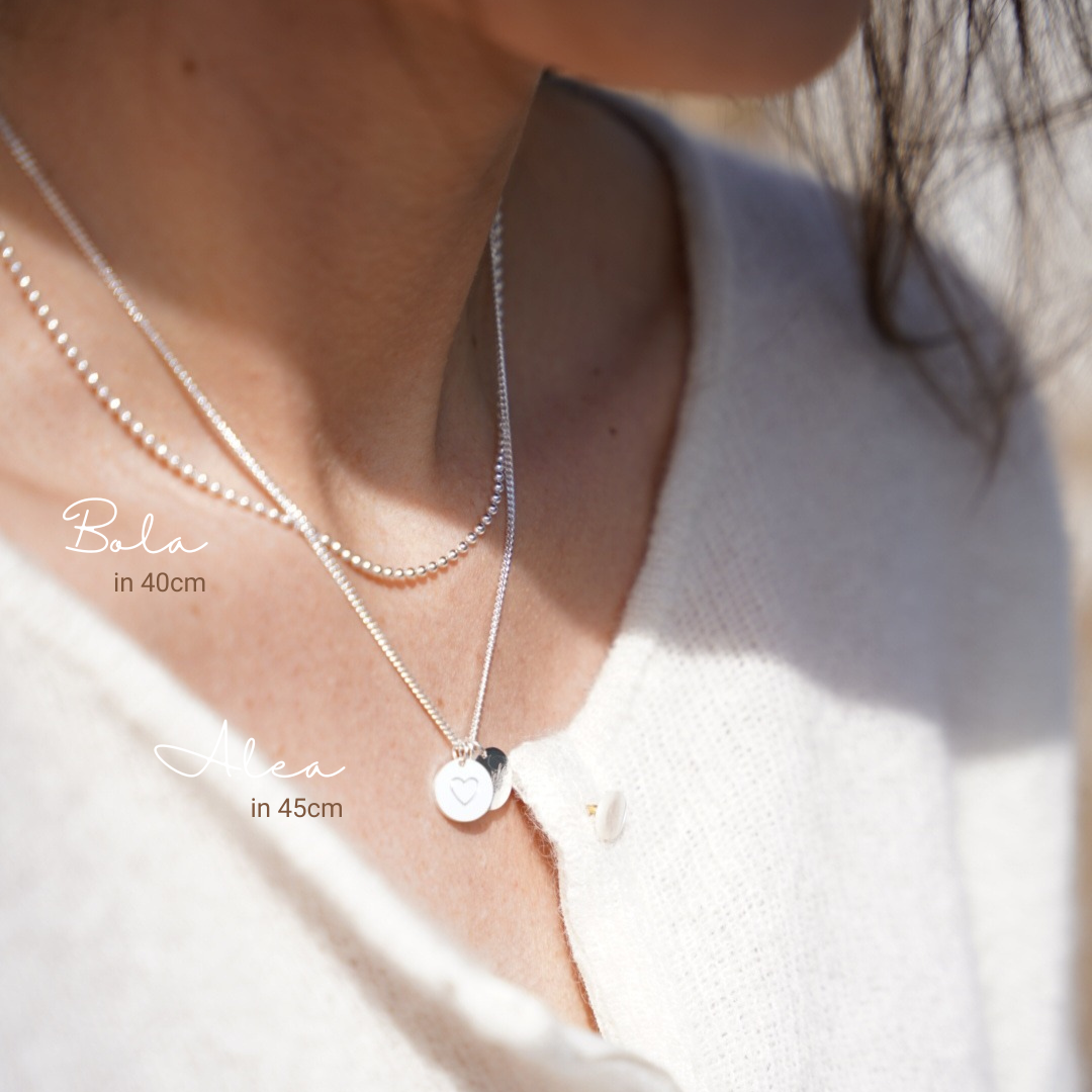 Bola delicate pearl necklace with 2mm balls