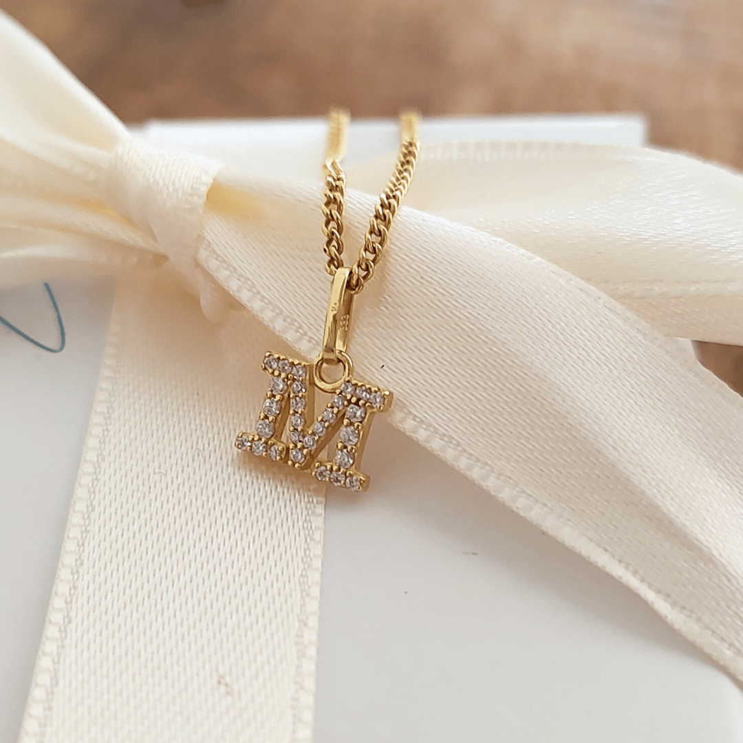 goldkette mit Buchstabe, Kette mit diamant buchstabe, buchstaben kette diamanten zirkonia steine