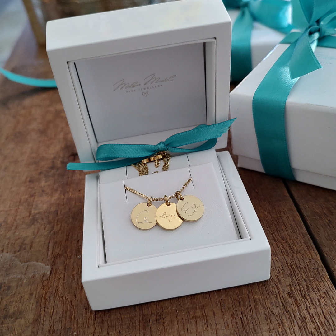 goldkette mit buchstaben, buchstaben kette gold, , kette mit buchstaben Gold 333, Goldkette mit Plättchen Gold, Echtgold Kette mit Gravur 333 Gold