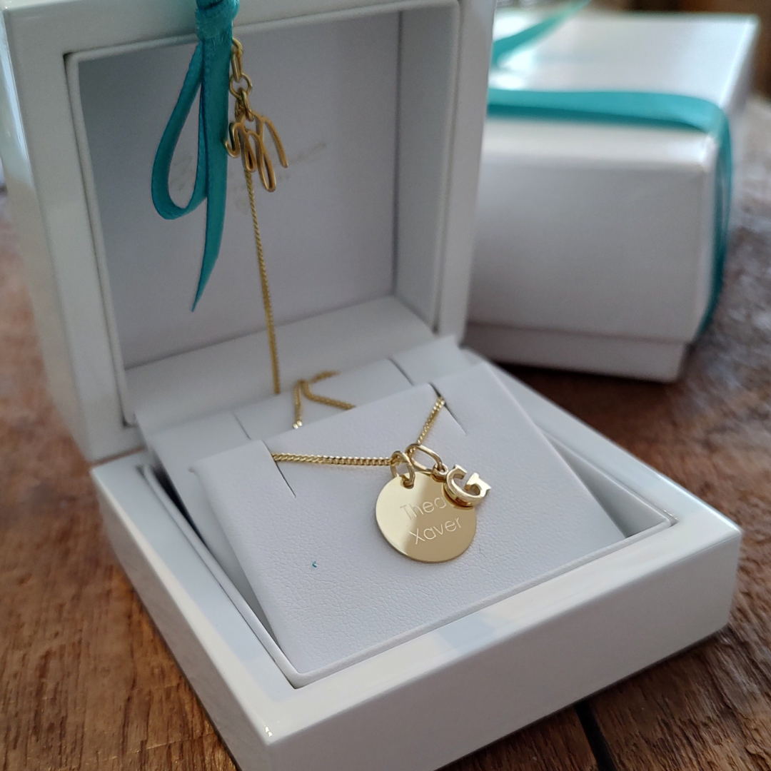 Goldkette Damen, Goldkette mit Buchstabe 333 Gold, Buchstaben Kette Gold mit Gravur Plättchen, Kette mit Buchstabe, Goldkette mit Gravur Plättchen 333 Gold