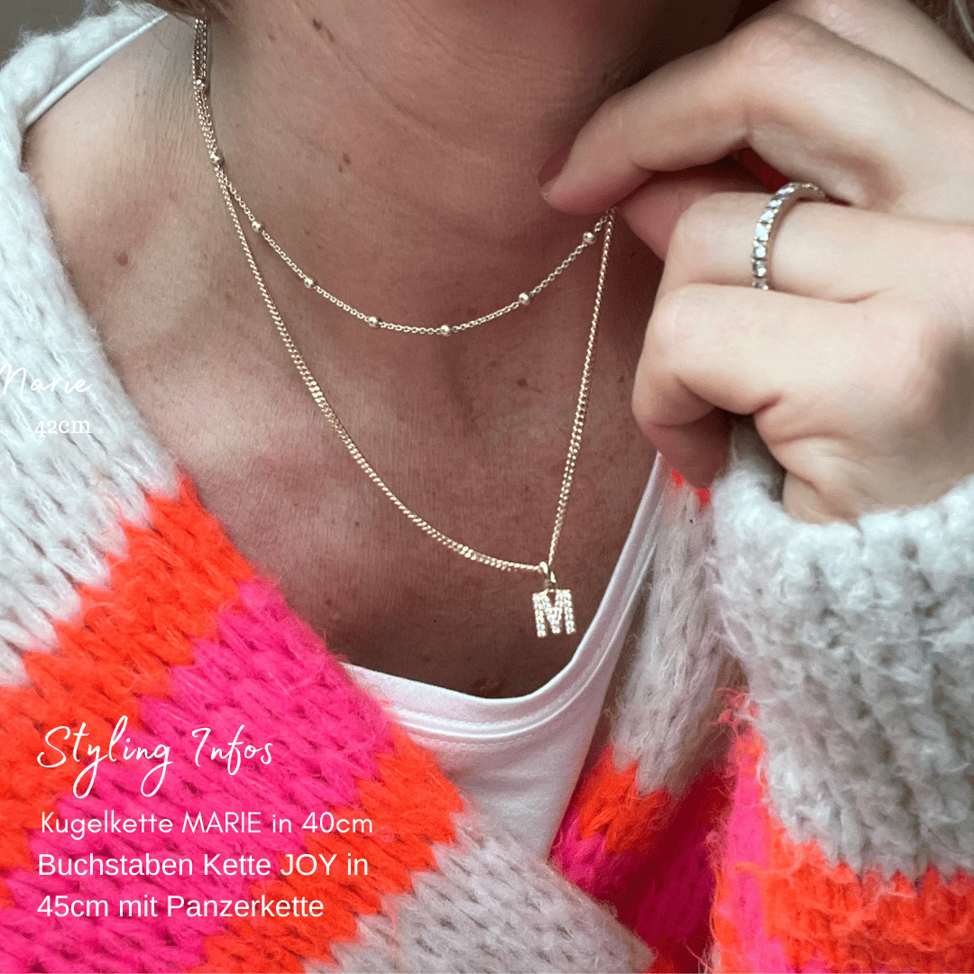 ketten gold, goldketten damen, gold kette mit buchstaben, kette mit buchstabe M, initialen kette gold, kette für mama, geschenk für mama