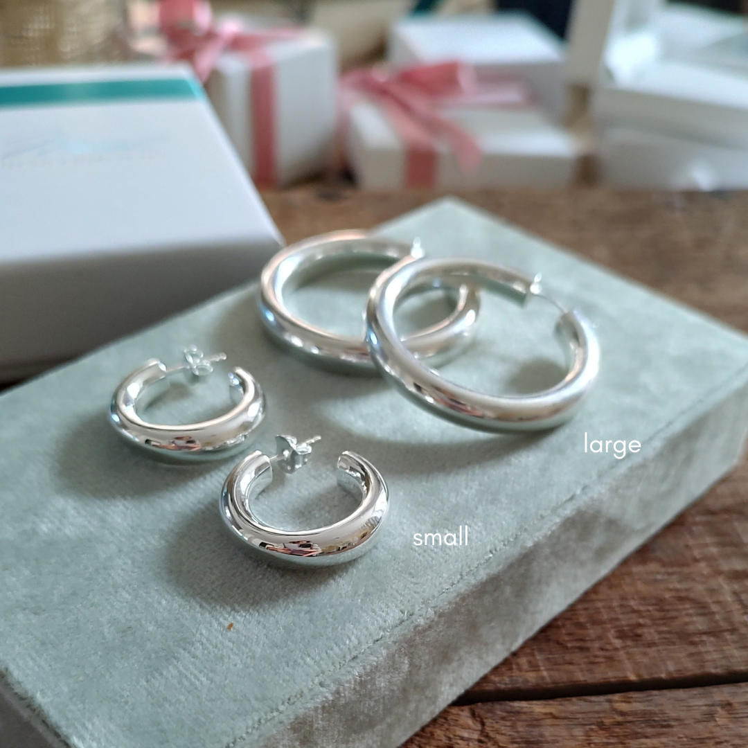 GOLDIE Creolen bold | Small