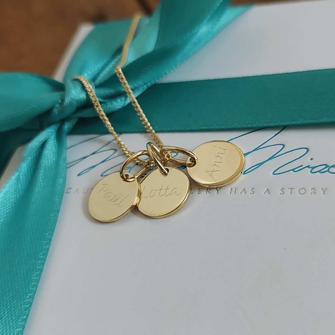 JeweBella 18K Vergoldete Halskette Mit Buchstaben-Anhänger – Personalisierte Layering-Kette Für Damen (Geschenkidee)
