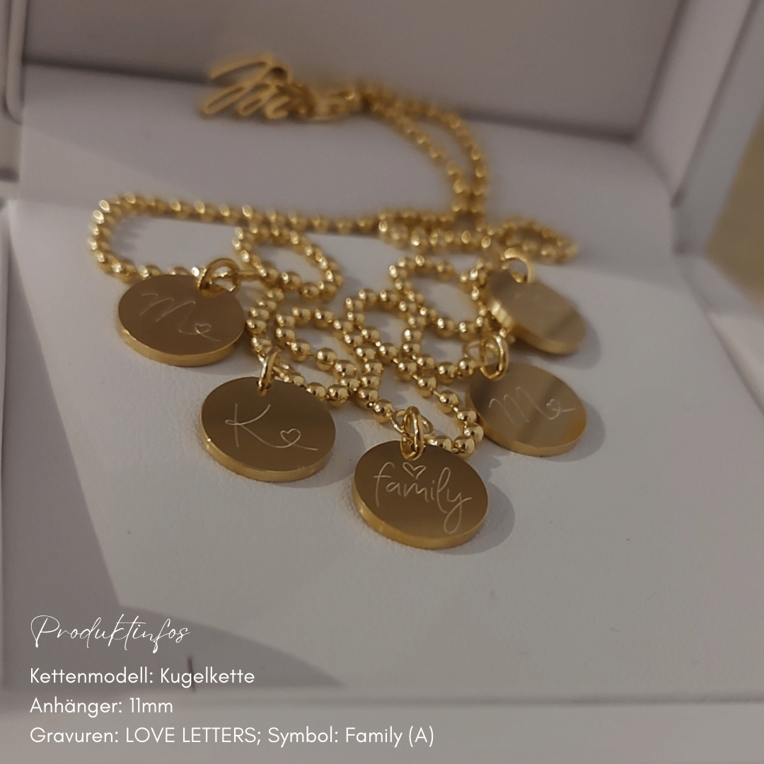 Familienkette Gold, Kette Mama mit 3 Kindern, Mama Kette mit Kindernamen, Kette mit Namen der Kinder,kette mit buchstaben, buchstaben kette, buchstaben kette gold, Kette zur Geburt mit Baby name