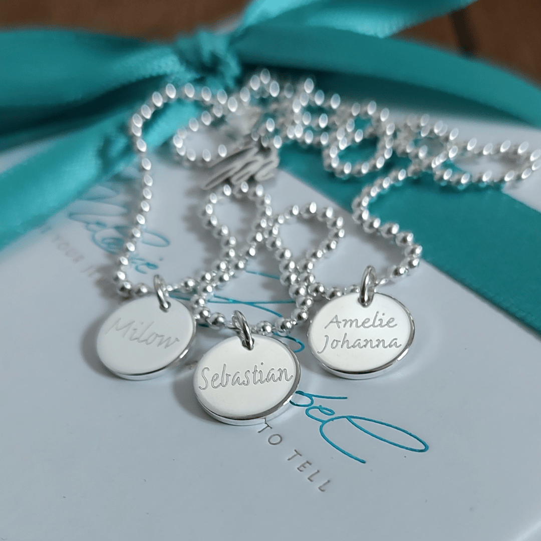 familienkette echt silber 925 mit 3 namen, namenskette für mütter mit persönlichen gravuren, initialen kette silber mit namen der familie