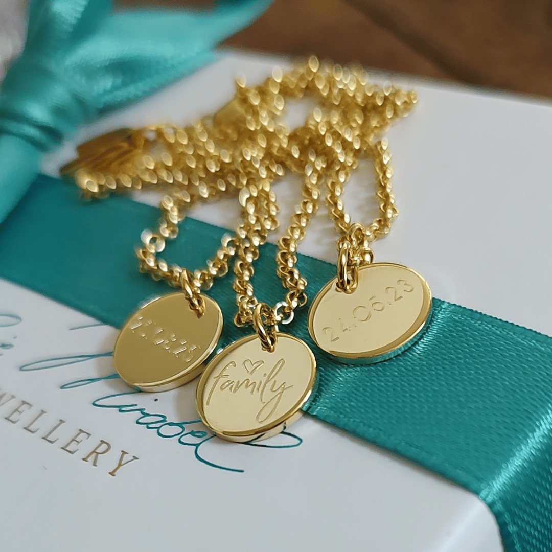 Familienkette Gold mit Gravur, initialen kette mit 3 Anhänger, Familienkette 3 Plättchen Anhänger, Plättchen Kette Gold mit Gravur kindernamen und geburtdaten