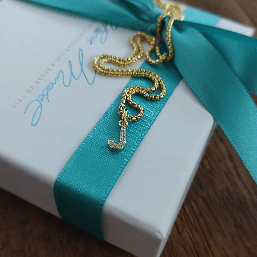 gold Kette mit buchstabe J, initialen kette gold für damen, schmuck für freundin, trauzeugin kette mit buchstabe