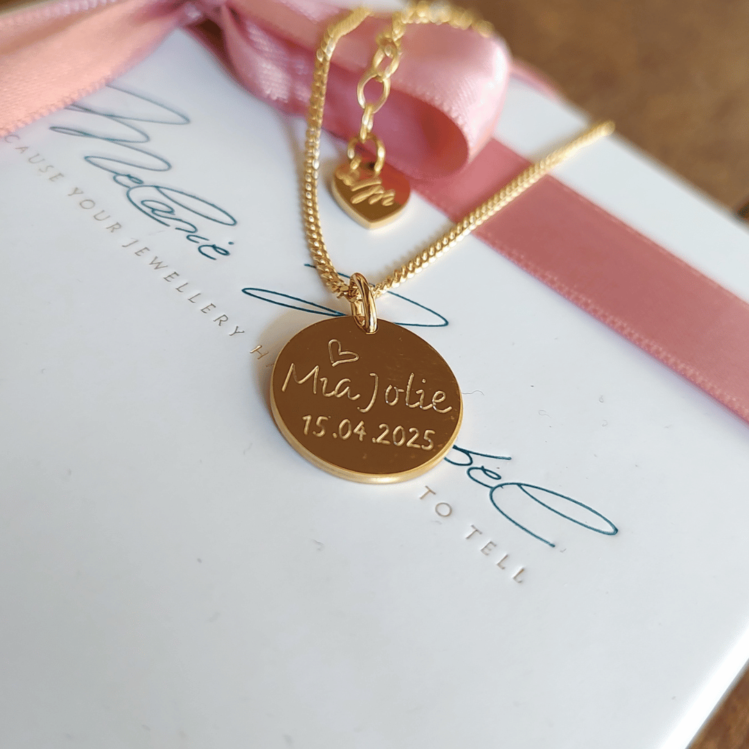 LUNA Namenskette für Mädchen mit Gravur Anhänger