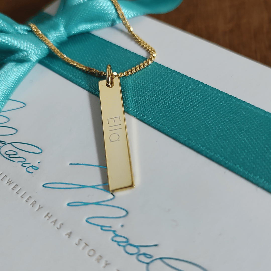 namenskette mit Barren, goldkette mit gravur, goldkette für damen, kette mit barren anhänger mit individueller gravur,