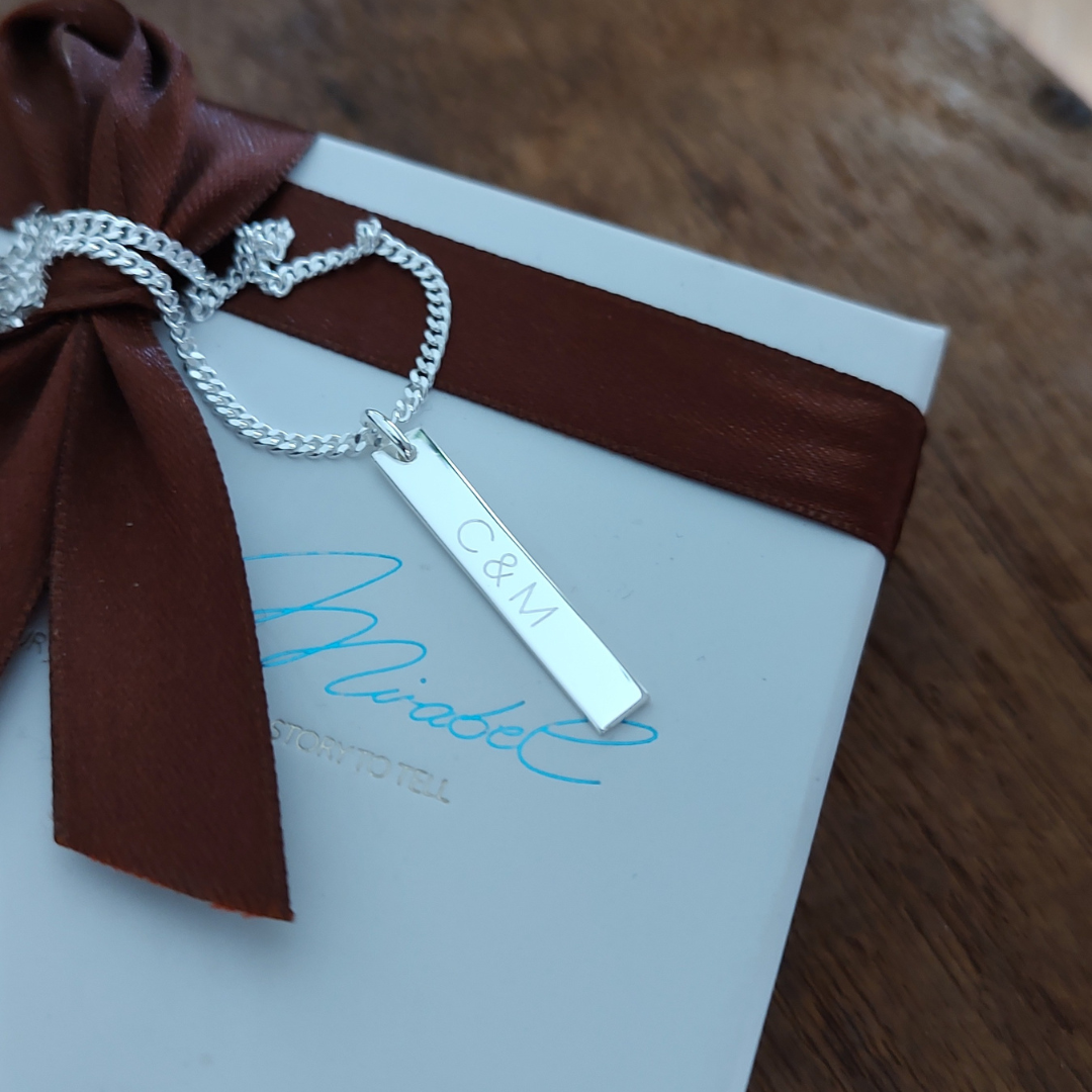 GORGEOUS Elegante Kette mit 1 Gravur Barren