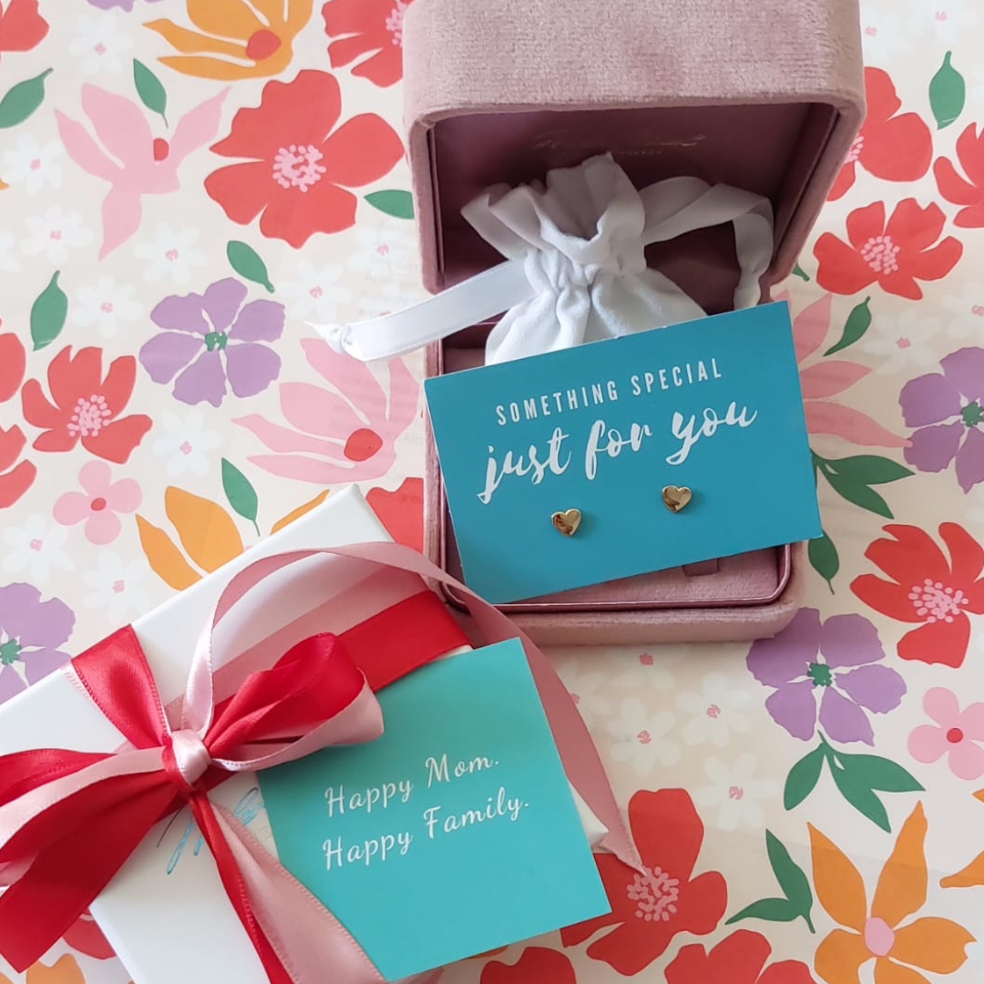 zarte Herz Ohrstecker in silber und gold. kleines Geschenk zur Taufe Mädchen,  Geschenke für die Schultüte zum Schulanfang für meine tochter, Schmuck zur Einschulung, Schmuck für Mädchen, Schmuck Kommunion Mädchen