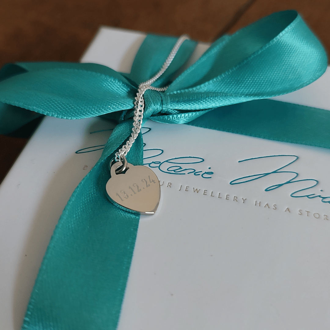 Herz Kette mit Gravur, Kette Mama mit Herz, Valentinstag geschenk damen, Kette zum Valentinstag, Schmuck Valentinstag, Freundschaftskette, kette mama 2 kinder, intiialenkette 2 namen