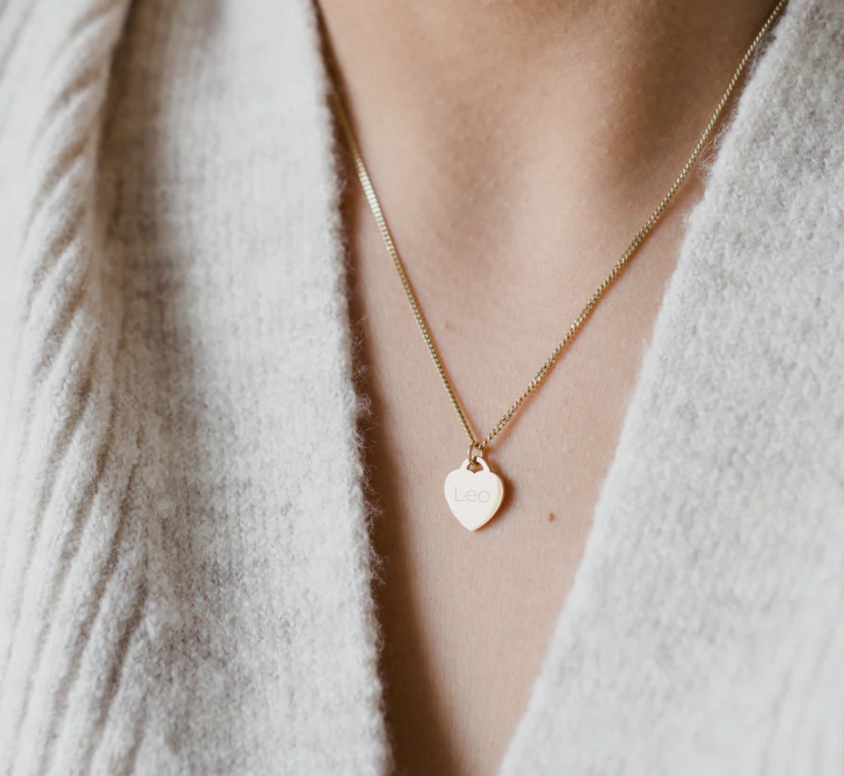 Herz Kette mit Gravur, Kette Mama mit Herz, Valentinstag geschenk damen, Kette zum Valentinstag, Schmuck Valentinstag, Freundschaftskette gold 