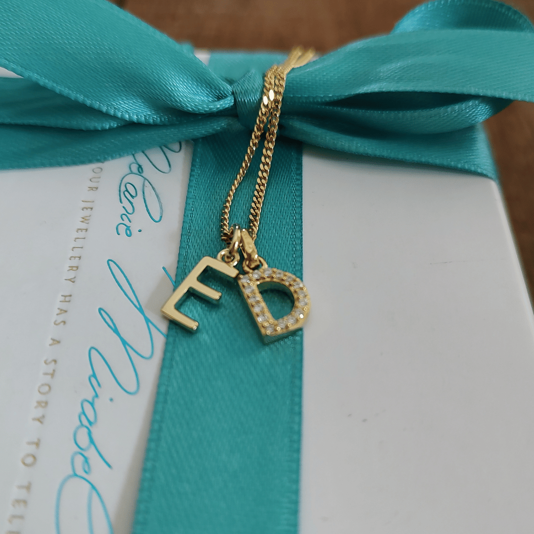 Buchstaben Kette Gold, Goldkette mit Buchstaben, Initialen kette 2 buchstaben, kette für schwestern, freundschaftskette, schmuck für paare, partner schmuck