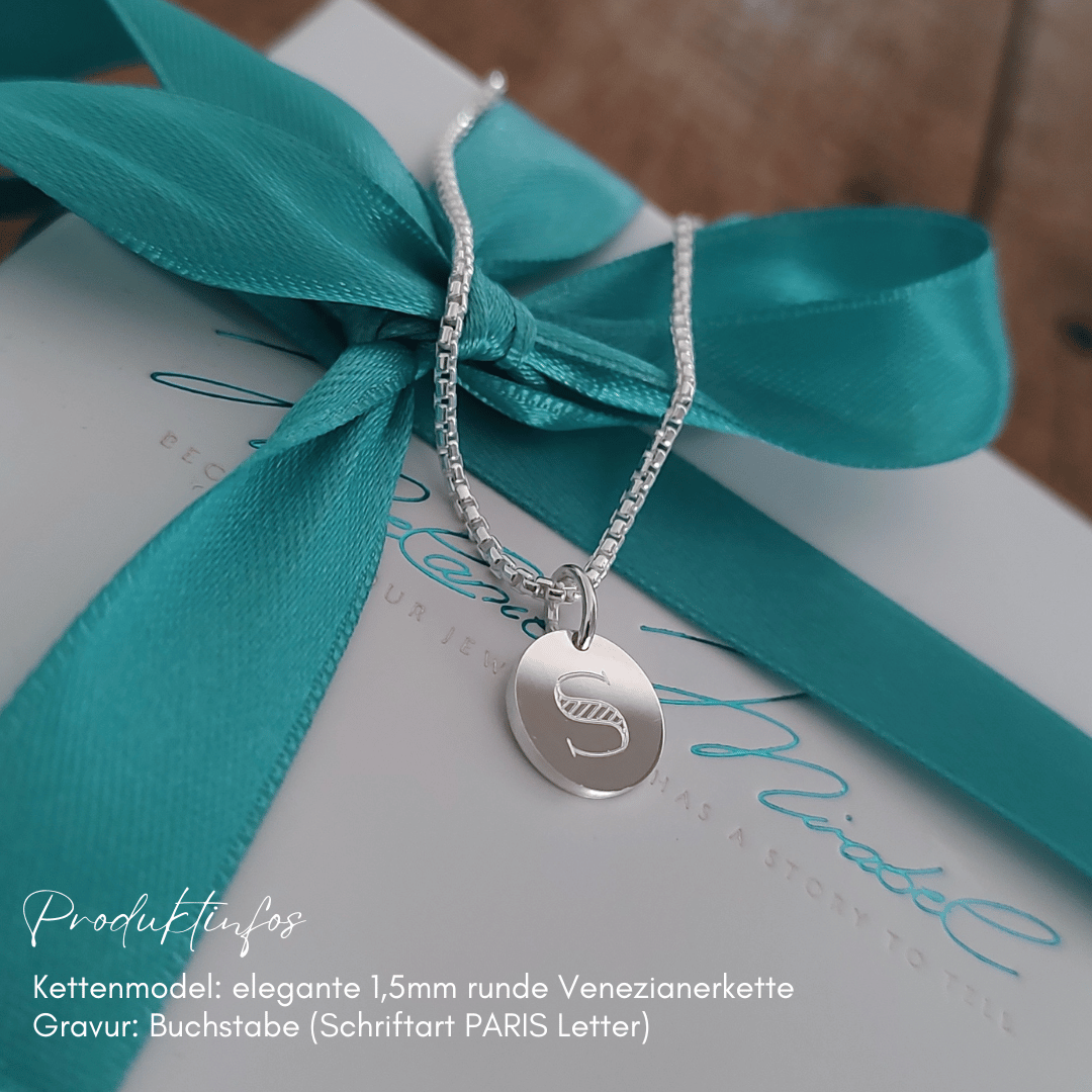 kette personalisiert silber, plättchen kette silber mit gravur, initialen kette silber mit kleinen gravur anhänger