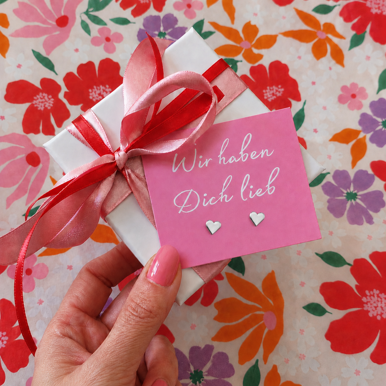 kleine zarte Herz Ohrstecker in 925 silber. Geschenk zur Taufe Mädchen, kleines Geschenk für die Schultüte, Schmuck zur Einschulung, Schmuck für Mädchen, Schmuck Kommunion Mädchen