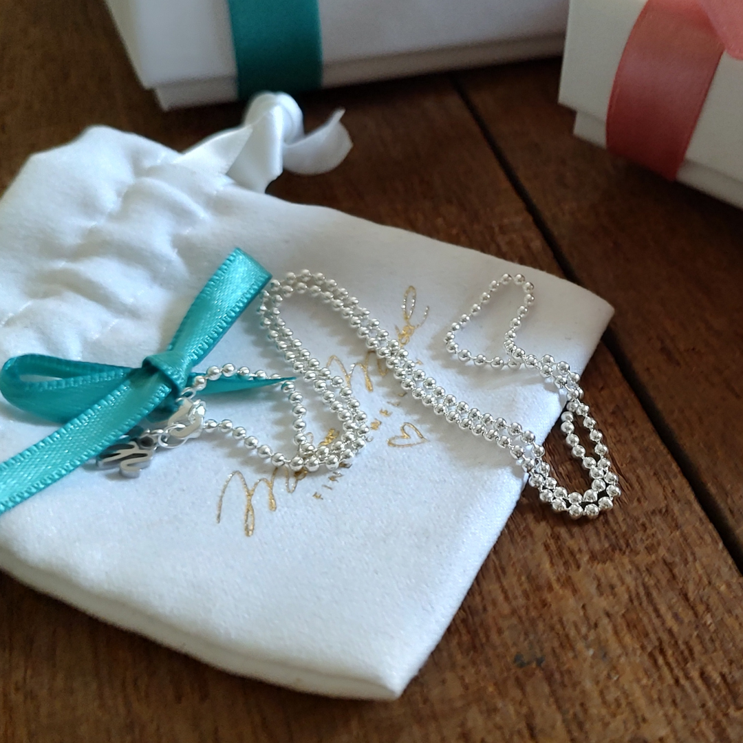 Bola delicate pearl necklace with 2mm balls