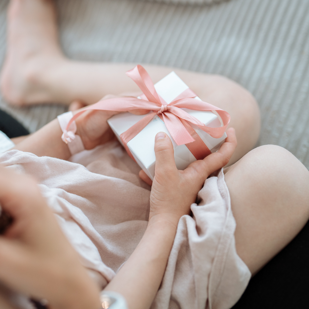 Taufgeschenk Mädchen, Taufschmuck Mädchen, personalisierte Taufketten Mädchen von Melanie Mirabel, taufgeschenke mädchen, taufgeschenke kommunion, taufgeschenke personalisiert, last minute taufgeschenke mädchen