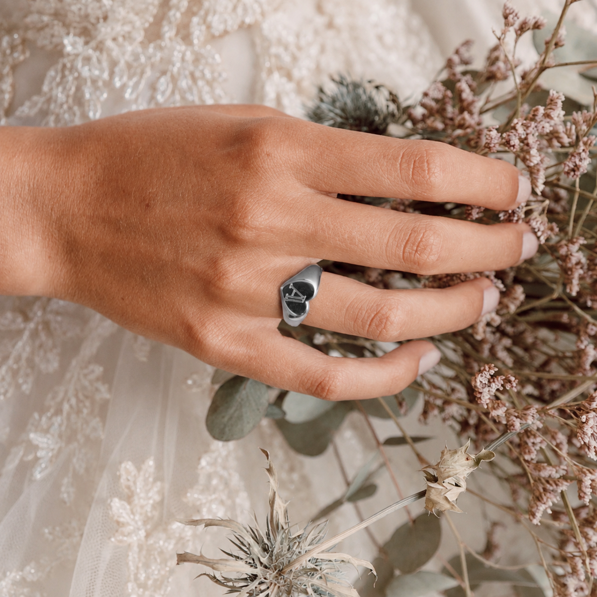 LUCIA Herz Ring mit Gravur
